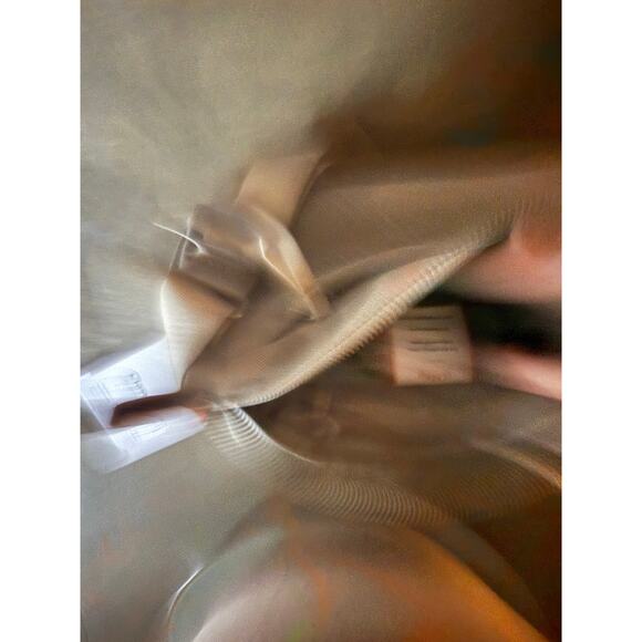 Brand new with tags bellroy sling. Shade tahini. - Picture 3 of 4